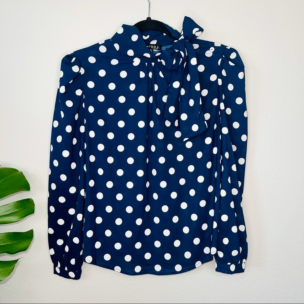 NWOT •KONTROL Contemporary• Blouse